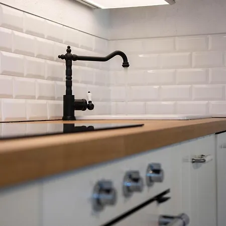 펜션 2 Bedroom Awesome In Donji Prolozac Juricici